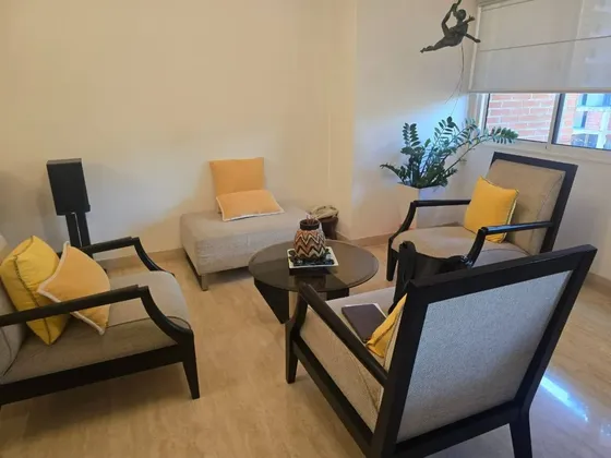 Venta Pent House En Campo Alegre, Edif De Muy Pocos Pisos, Terraza Con Vista Al Avila
