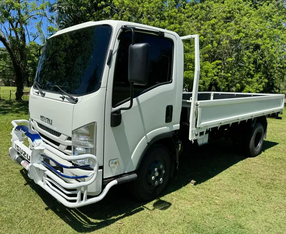 Isuzu J2 J