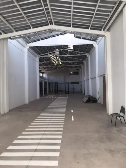 Arriendo De Bodega 700m2 Con Excelente Conexión En  Santiago
