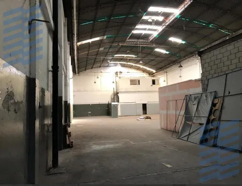 Galpón, Villa Urquiza- Deposito Con Entrada Camion