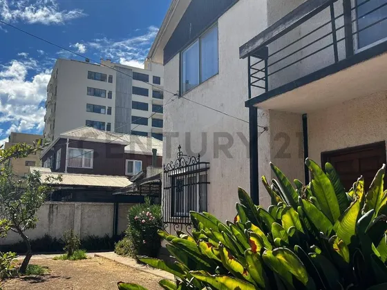 Gran Casa A Pasos De Av. Libertad-ideal Para Uso Comercia...