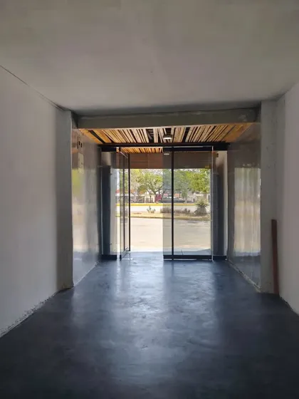 Local Comercial En Alquiler Urb. La Esmeralda, San Diego, Fcaballero