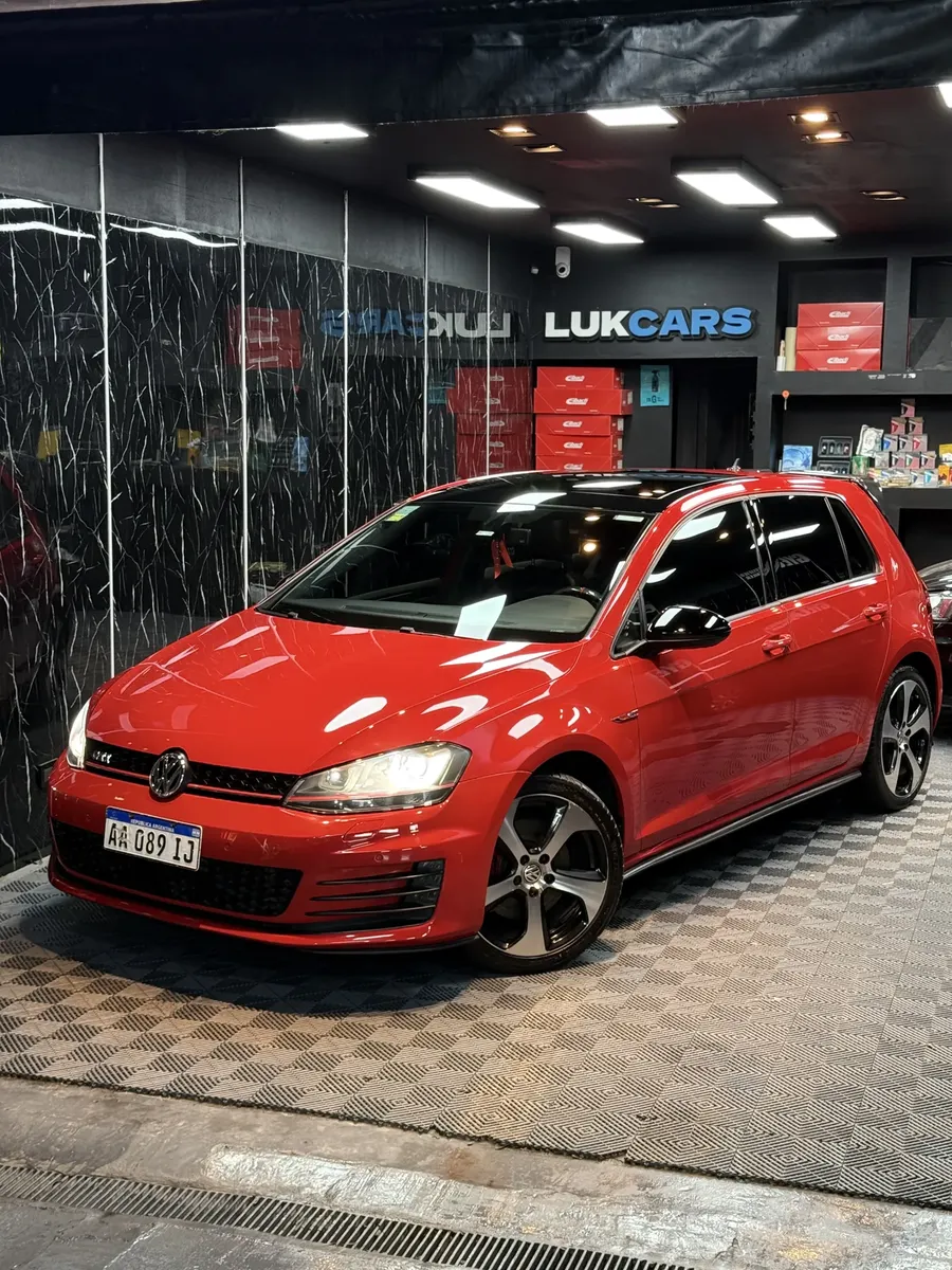 Volkswagen Golf GTI