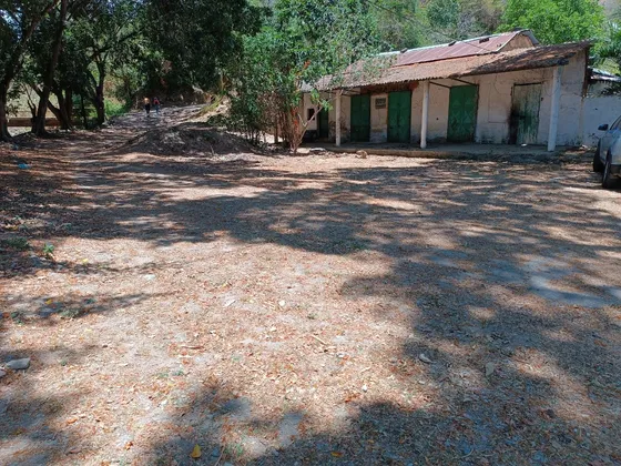 Espectacular Terreno Comercial  27500 Mtrs. En Araira!!