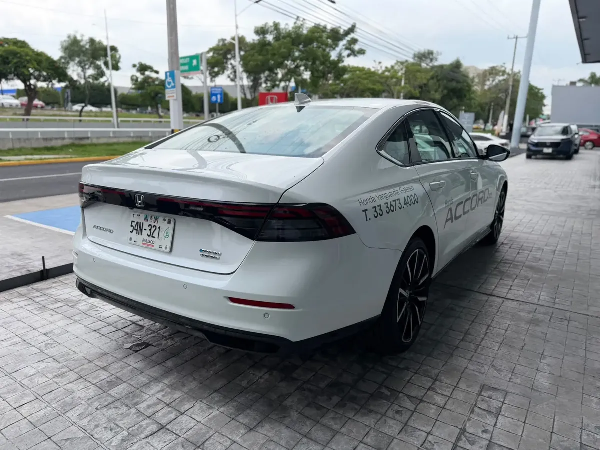 Honda Accord 2025 Touring Hev