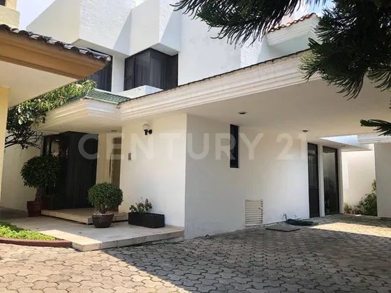 Casa En Venta En Zavaleta, Zona Angelopolis Y Bulevar Atlixco