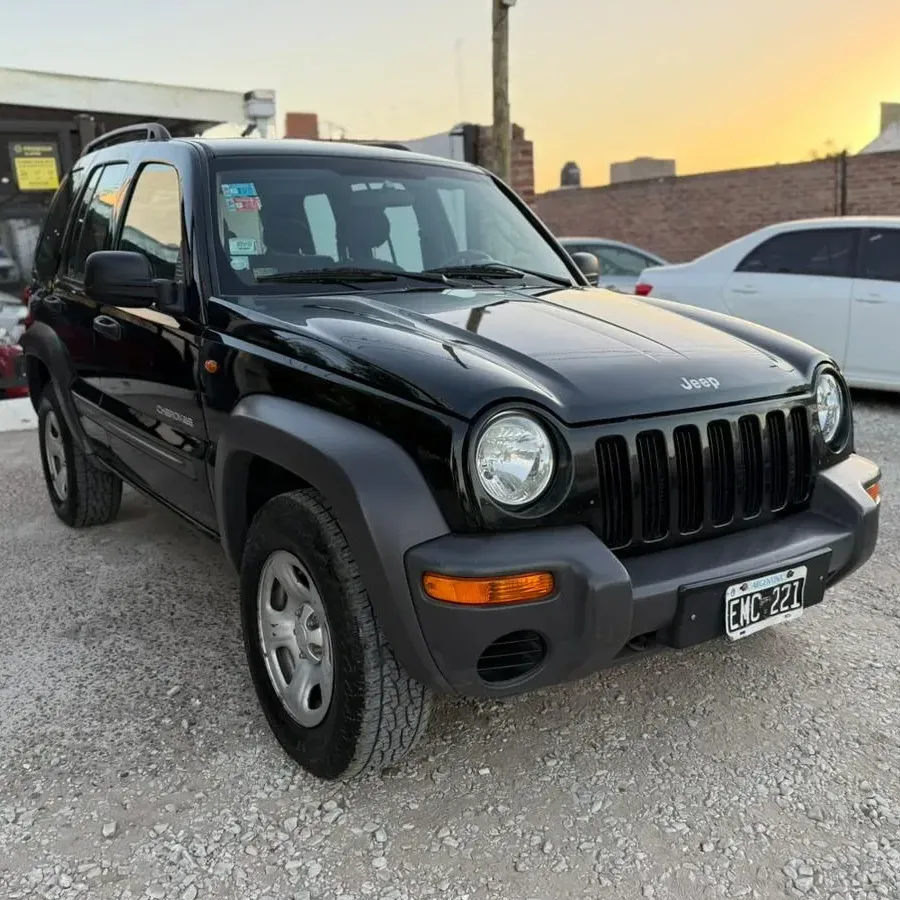 Jeep Cherokee 2.8 Sport At