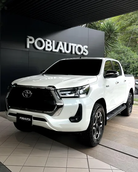 Toyota Hilux 2.4