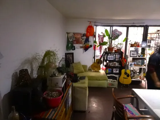 Cómoda Casa De  3d 1b Gran Patio Interior Cerrado Y Techado.