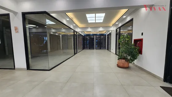 Casa Montt, Local Comercial
