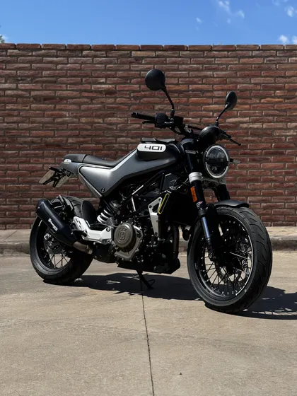 Husqvarna Svartpilen 401