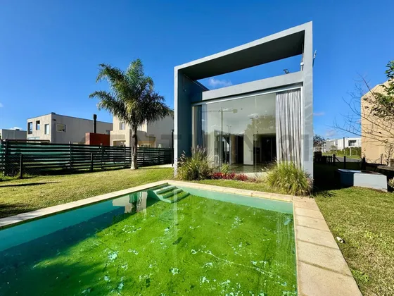 Oportunidad , Venta De Casa En Barrio Araucarias Puertos