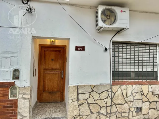 Departamento 2 Amb  Con Balcon  A Una Cda De Avenida En Beccar