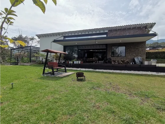 Casa Campestre En Unidad Semicerrada, Sector El Canada.