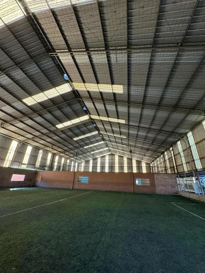Complejo De Deportivo En Venta - Canchas De Paddle - Florencio Varela