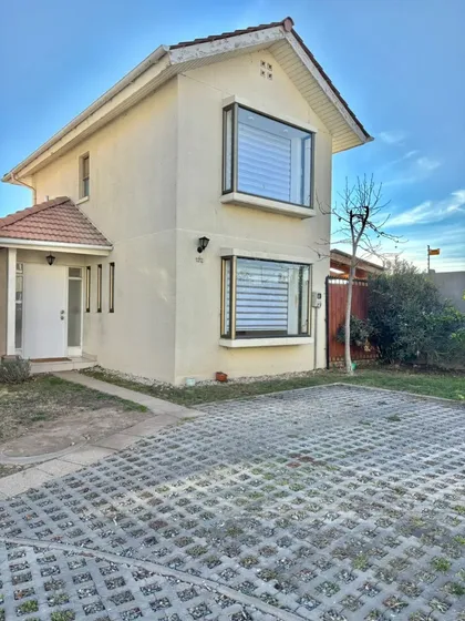 Venta Casa Condominio Altue Peñaflor