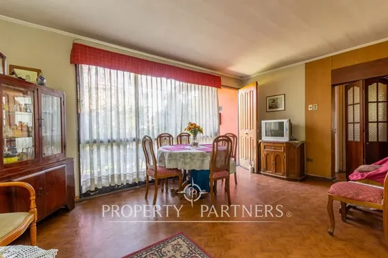 Casa Con Gran Terreno, Excelente Ubicación En Macu...