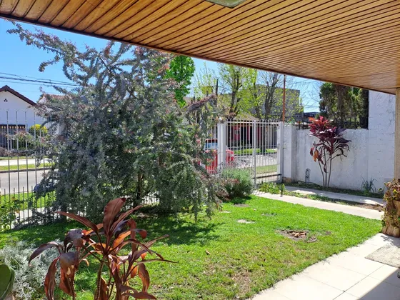 Venta Casa 4 Ambientes El Palomar Quincho 