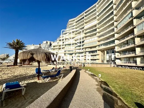 Departamento En Venta De 4 Dorm. En Algarrobo