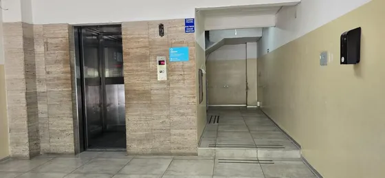 Alquilo Oficina 400 M2 - Microcentro