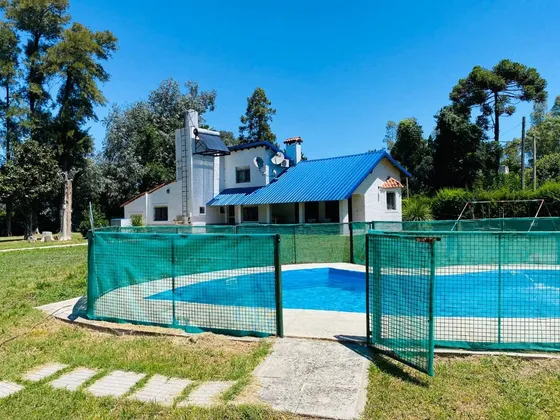 Casa 5 Ambientes Venta Barrio Santa Amelia V Pino
