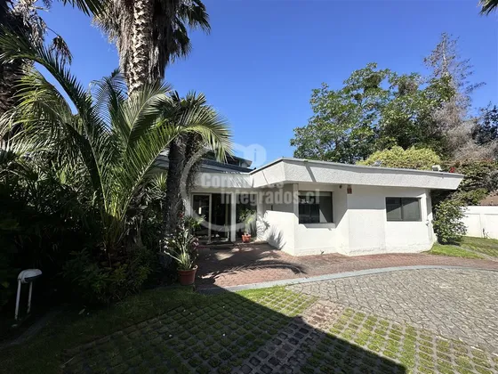 Casa En Venta De 7 Dorm. En Vitacura