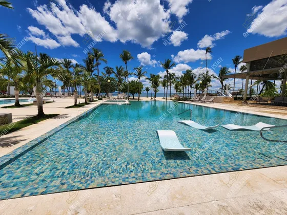 Apartamento Penthouse Amueblado En Playa Nueva Romana, 2 Habitaciones Con Terraza Y Jacuzzi