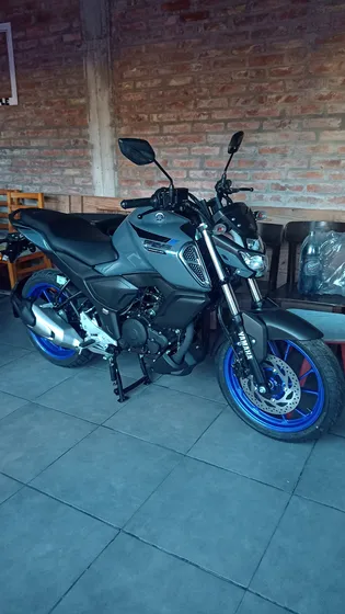 Moto Yamaha 150 Fz-s Fi 3.0.color Gris,patentada Sin Rodar.