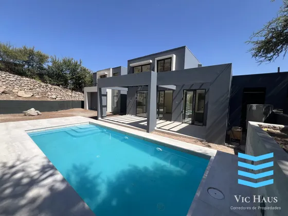 Nueva, Gran Casa En La Reserva 250 Mts2 + Terrazas