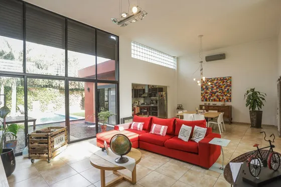 Casa En Venta En Canning Con Pileta