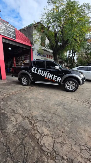 Mitsubishi L200 2.5 Cd 4wd High-power Di-d At5 Cuero