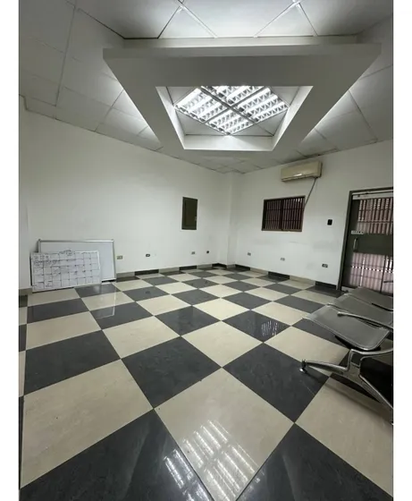 Galpón En Alquiler 1130m², Los Chorros