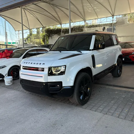 Land Rover Defender 130 V8 P500 Awd
