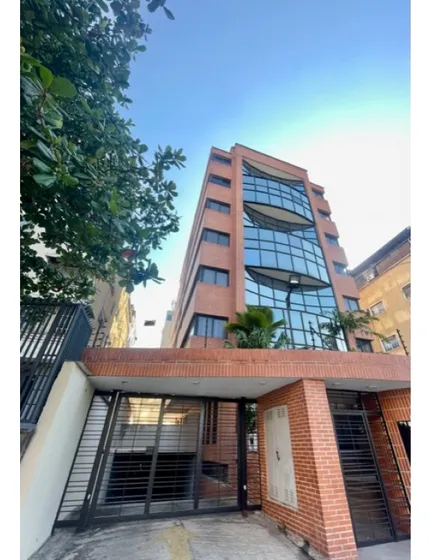 Se Vende Consultorio 82m2 San Bernardino 3037
