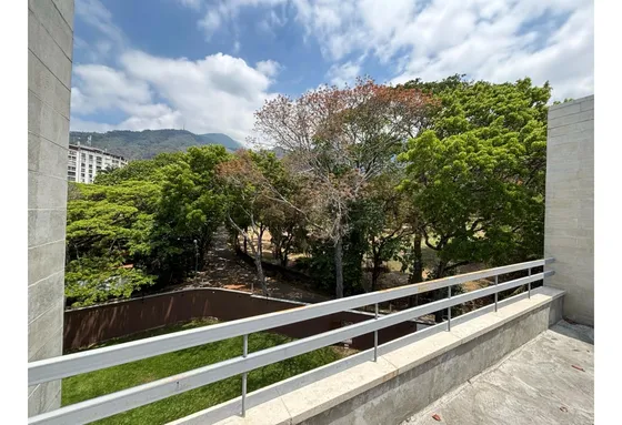 Se Vende Apto Ph 410m² 3h+1s/4b+1s/7p Country Club 
