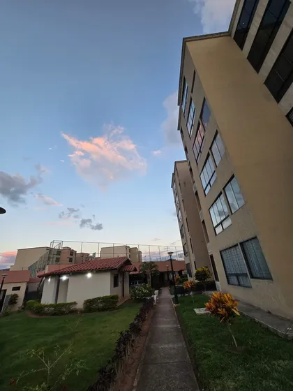 (clientes ) Piera Vende Apto En Conjunto Residencial Valle Topacio San Diego. 60m2 Piso 1 2 Habitaciones 2 Baños Cocina Agua De Pozo 24/07 Vigilancia Privada 24/07 Áreas Verdes Parque Salón De Fies