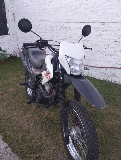 Enduro Zanella Zr 150 En Funcionamiento,está En Uso Sin Fall