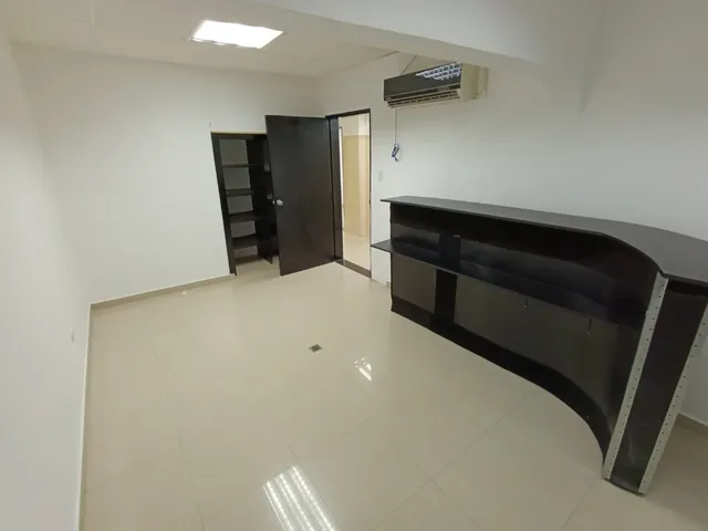 Oficinas - Consultorios En Alquiler - La Michelena Casa De Uso Comercial