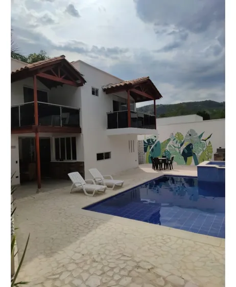 Cabaña Amoblada En Santafe De Antioquia Para La Venta 