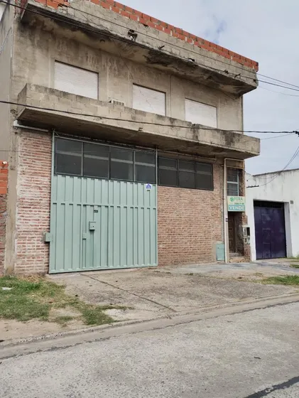 Galpón A La Venta En Villa Dominico