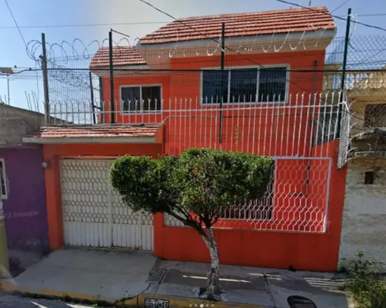 Venta De Bonita Casa En Jardines De Morelos, Ecatepec  Di-005