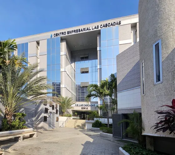 Local En Venta En El Centro Empresarial Las Cascadas 