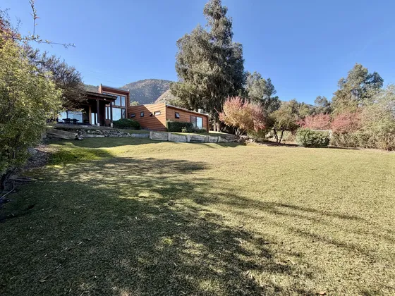 Luminosa Casa Con Increíble Vista, Incluye Jardinero