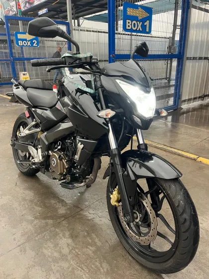 Vendo O Permuto Rouser 200 Caja De 6ta, 30mil Km Titular