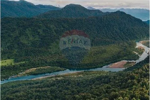 Terreno De 6583 M2 Petrohue Riverside