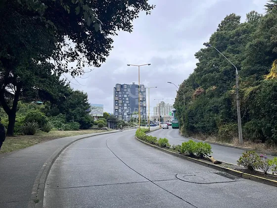Céntrico Sitio De Esquina Con Casa En Puerto Montt.