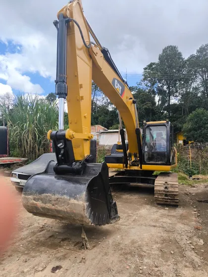 Excavadora Caterpillar 323d