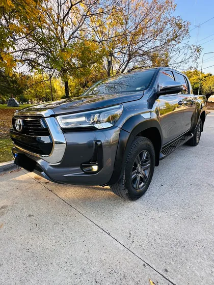 Toyota Hilux Pick-up 2.8 Cd Srv 204cv 4x4 At