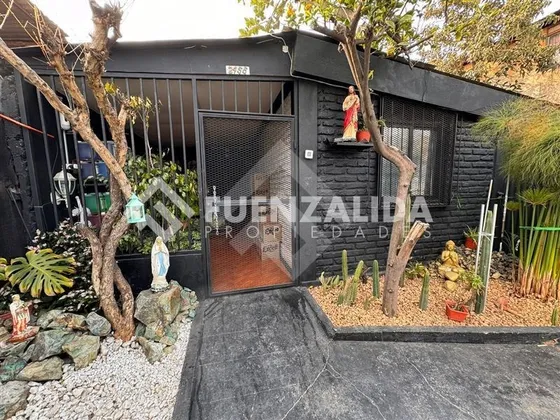 Casa En Venta De 2 Dorm. En Macul