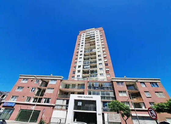 Valparaíso-arriendo Depto 2d/2b Con Excelente Ubicación
